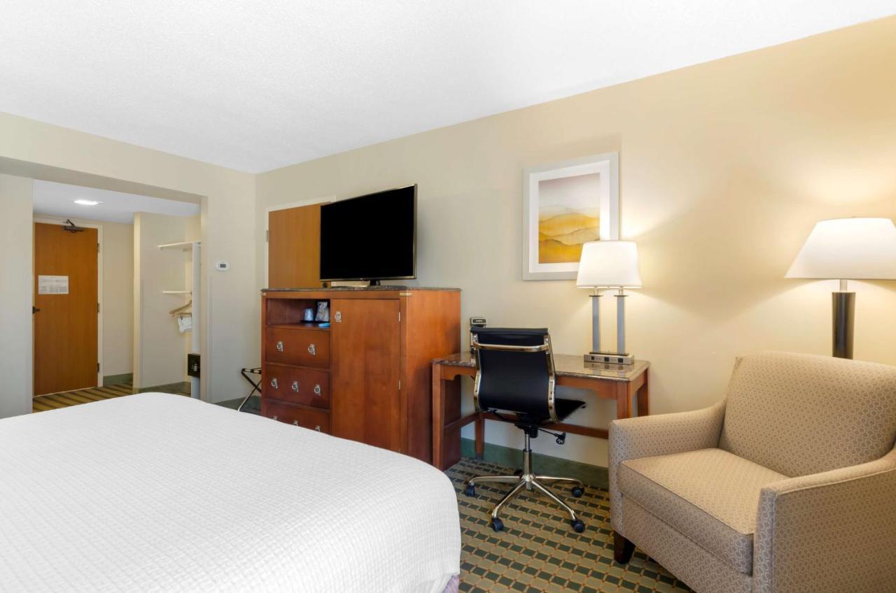 Best Western North Roanoke Troutville Buitenkant foto